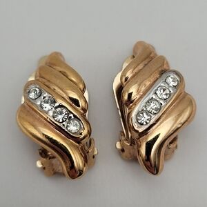 Vintage Gold-Tone Ribbed Rhinestone Clip-On Earrings